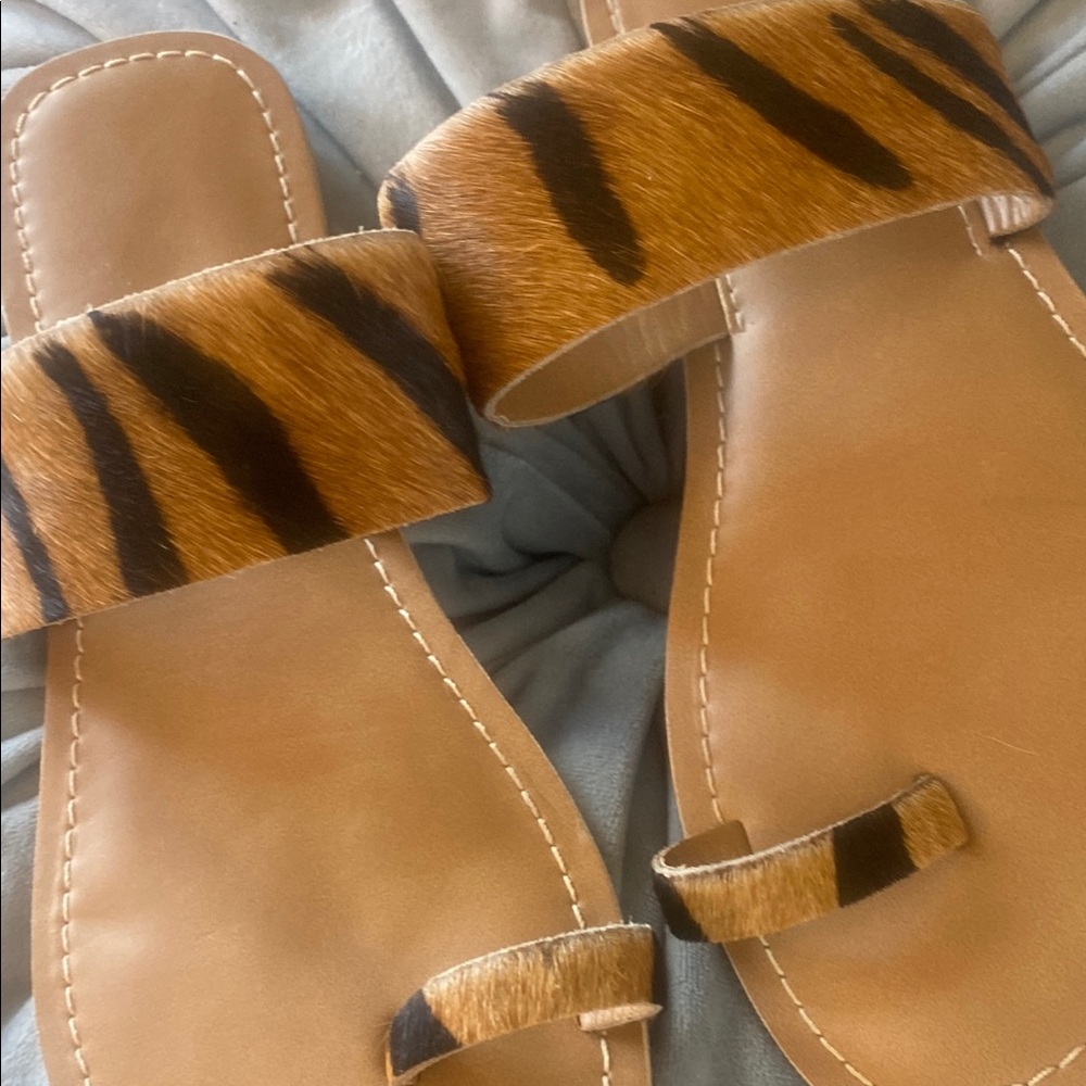 - Stylish Animal Print Sandals 8 Coconuts Super. Ute - Picture 3 of 4